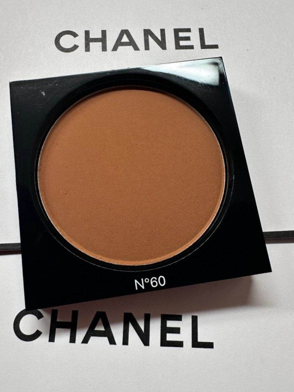 CHANEL Les Beiges Healthy Glow Sheer Powder - No. 60 (Tester)